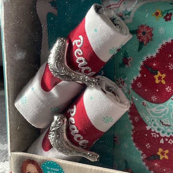 The Pioneer Woman Mazie Bird Table Linens Set - Picture 2 of 7